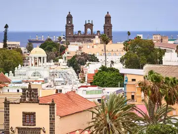 Ni Sevilla ni Málaga: el destino español de Semana Santa con tres kilómetros de playa urbana y procesiones centenarias Las Palmas de Gran Canaria