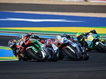 05 ZARCO Johann (fra), Castrol Honda LCR, Honda RC213V, action with 79 OGURA Ai (jpn), Trackhouse MotoGP Team, Aprilia RS-GP26 during the 2026 MotoGP Estrella Galicia 0,0 Grand Prix of Brazil, at the Aut&oacute;dromo Internacional de Goi&acirc;nia &ndash; Ayrton Senna from March 20 to 22, Brazil - Photo Studio Milagro / DPPI AFP7 22/03/2026 ONLY FOR USE IN SPAIN