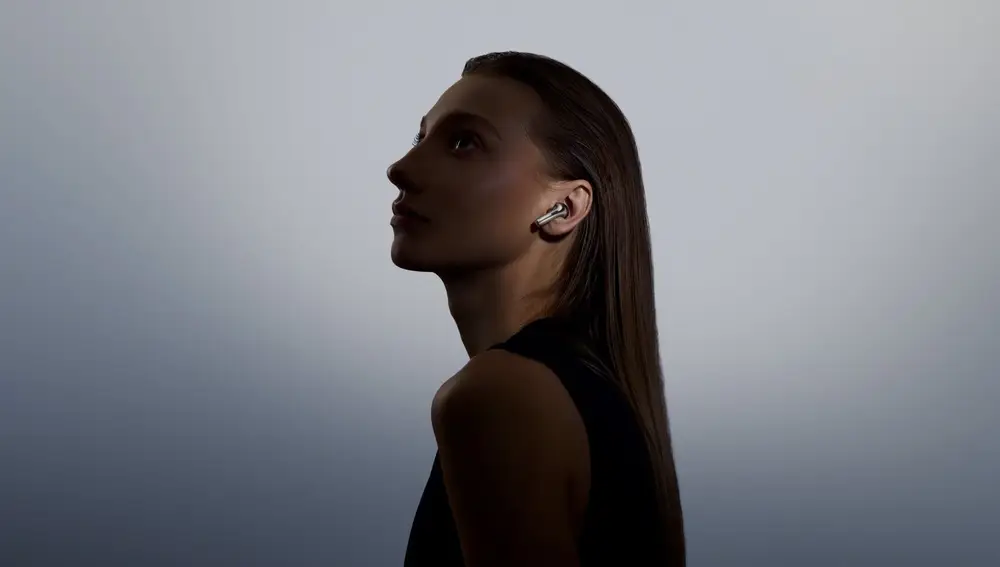 Los OnePlus Buds Pro 3 quedan como un guante en tu oído