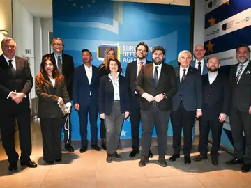 El jefe del Ejecutivo de la Región de Murcia, Fernando López Miras, visita en Bruselas la Agencia Europea de Defensa, en calidad de presidente del Grupo de Trabajo sobre Defensa del Comité Europeo de las Regiones El jefe del Ejecutivo de la Región de Murcia, Fernando López Miras, visita en Bruselas la Agencia Europea de Defensa, en calidad de presidente del Grupo de Trabajo sobre Defensa del Comité Europeo de las Regiones
