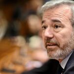 Azc&oacute;n dice que Alegr&iacute;a es "m&aacute;s atractiva" que Mar&iacute;a Jes&uacute;s Montero a la que se va a poner "peor cara" tras las andaluzas