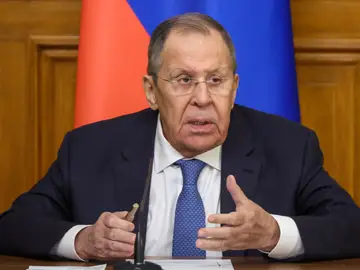 Irán.- Rusia afea al OIEA su "muy inadecuada" respuesta a la denuncia iraní al ataque a la central nuclear de Bushehr RUSSIA, MOSCOW - MARCH 16, 2026: Russia's Minister of Foreign Affairs Sergei Lavrov shake hands during a joint press conference with Kenya's Prime Cabinet Secretary/Cabinet Secretary for Foreign and Diaspora Affairs Mudavadi after talks at the Reception House of Russiaâ€s Ministry of Foreign Affairs Europa Press/Contacto/Sergei Fadeichev 16/03/2026 ONLY FOR USE IN SPAIN