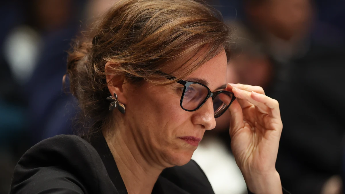 Vox exige la dimisión inmediata de Mónica García: “Una ministra incompetente y soberbia”