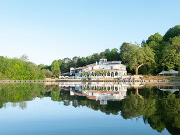 Del señorío de Biarritz a la pujanza de Bayona, la costa vasca francesa redefine su oferta entre el lujo y la tradición. Del señorío de Biarritz a la pujanza de Bayona, la costa vasca francesa redefine su oferta entre el lujo y la tradición.