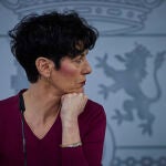 Los ministros de Asuntos Exteriores, Jos&eacute; Manuel Albares; de Inclusi&oacute;n, Seguridad Social y Migraciones y porta