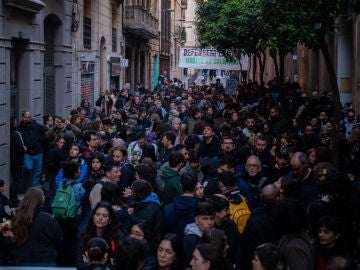 Movilizaci&oacute;n ciudadana para impedir el desalojo del bloque Sant Agust&iacute; en Barcelona 