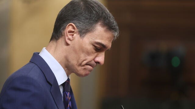 El presidente del Gobierno, Pedro S&aacute;nchez, interviene durante una sesi&oacute;n de control al Gobierno, en el Congreso, a 25 de marzo de 2026, en Madrid (Espa&ntilde;a). S&aacute;nchez y Feij&oacute;o se miden este mi&eacute;rcoles en el Pleno del Congreso en plena escalada por la guerra de Ir&aacute;n, un duelo parlamentario que se produce la v&iacute;spera de que la C&aacute;mara Baja debata la convalidaci&oacute;n del decreto anticrisis, que incluye rebajas fiscales para paliar los efectos de ese conflicto b&eacute;lico en Oriente Pr&oacute;ximo. Aunque el paquete ...