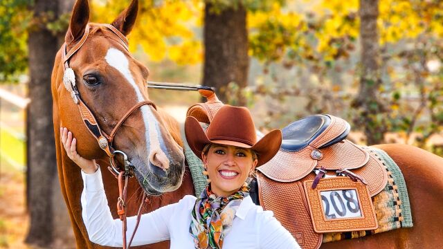 Amanda Delgado y "Athena"
