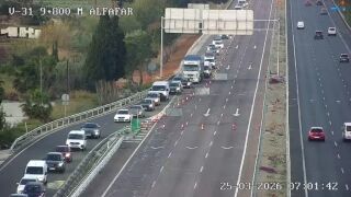 Atasco monumental en la pista de Silla de Valencia 
