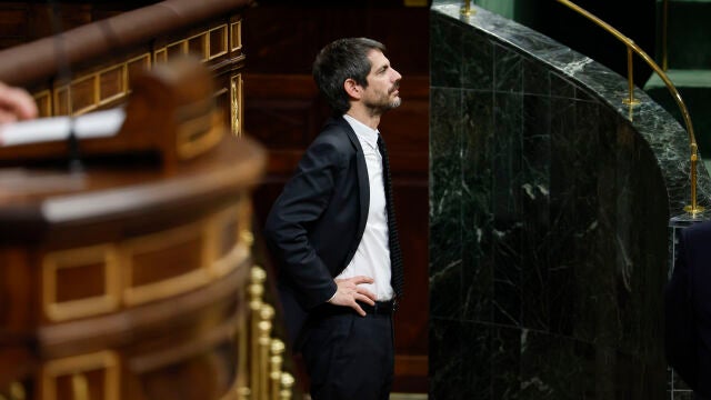 MADRID (ESPA&Ntilde;A), 25/03/2026.- El ministro de Cultura, Ernest Urtasun este mi&eacute;rcoles durante el pleno del Congreso de los Diputados en Madrid donde el Ejecutivo explica su posici&oacute;n contra la guerra en Ir&aacute;n e informar&aacute; de las medidas adoptadas para combatir sus efectos en un ambiente pol&iacute;tico marcado por la convocatoria de elecciones en Andaluc&iacute;a. EFE/Mariscal 