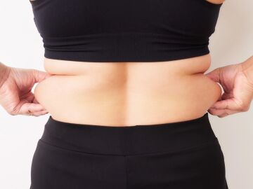 Imagen de archivo de una persona con sobrepeso