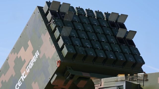 China presenta un sistema de enjambre aut&oacute;nomo capaz de controlar 96 drones y lanzar uno cada tres segundos.