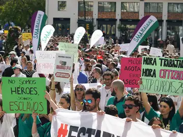 El Comité de Huelga mantiene los paros médicos fijados y recuerda que el calendario de movilizaciones permanece intacto El Comité de Huelga mantiene los paros médicos fijados y recuerda que el calendario de movilizaciones permanece intacto