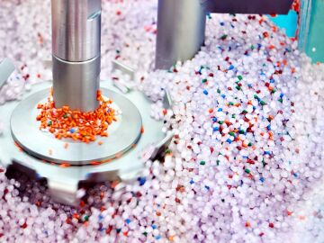 Granza para fabricar art&iacute;culos de pl&aacute;stico 