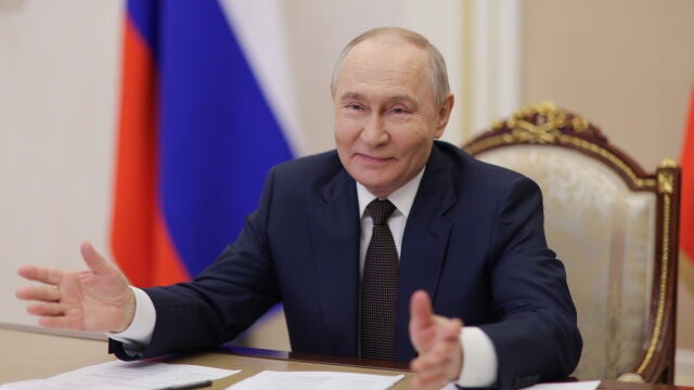 Moscow (Russian Federation), 27/03/2026.- Russian President Vladimir Putin attends a ceremony via videoconference for the opening of the Azerbaijani Music Drama Theatre in Derbent on the occasion of World Theatre Day, at the Kremlin in Moscow, Russia, 27 March 2026. (Rusia, Mosc&uacute;) EFE/EPA/GAVRIIL GRIGOROV/SPUTNIK/KREMLIN / POOL MANDATORY CREDIT 
