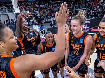 El Valencia Basket recupera el trono de la Copa de la Reina contra el Hozono Global Jairis El Valencia Basket recupera el trono de la Copa de la Reina contra el Hozono Global Jairis