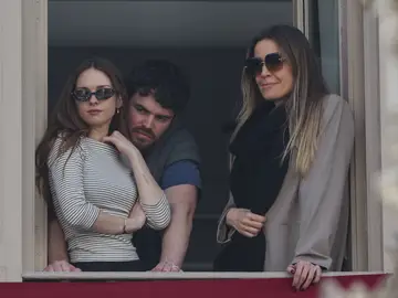 El look de Stella del Carmen. El look de Stella del Carmen.