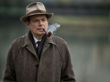 Un fotograma de "Maigret y la muerte del embajador"