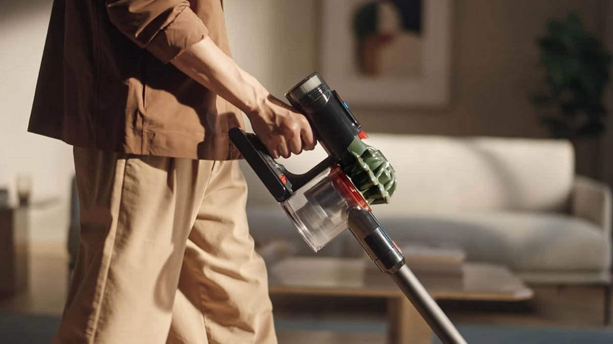 La Dyson V8 Cyclone es ligera y fácil de manejar