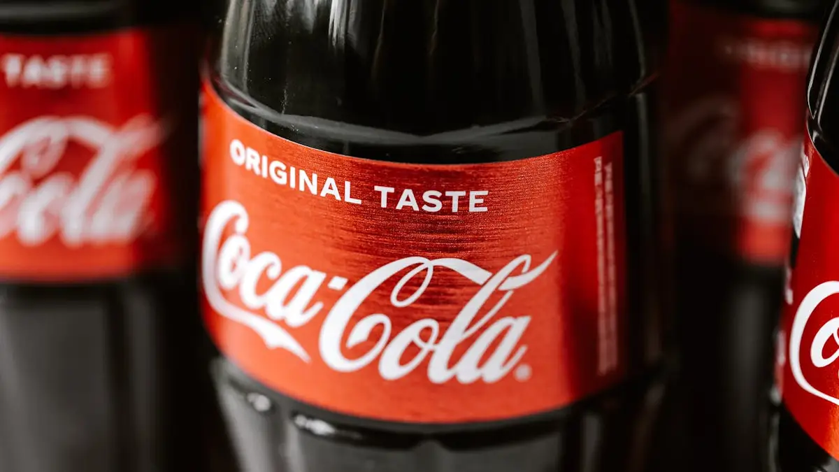 El secreto de las máquinas de Coca-Cola inversas: tienen bastante sentido