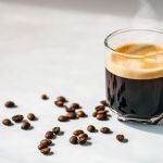 El caf&eacute; no est&aacute; arruinando tu salud hormonal: c&oacute;mo lo tomas s&iacute;