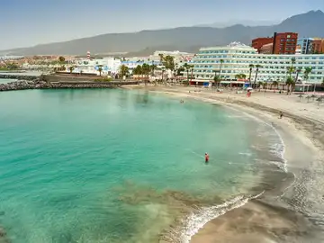 Comprar una vivienda en estos municipios de Canarias cuesta más que en Madrid o Barcelona Costa Adeje, Tenerife