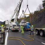 Reabierta al tr&aacute;fico la N-1 en Idiazabal tras un incendio en las ruedas de un cami&oacute;n cisterna con mercanc&iacute;a peligrosa