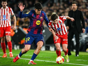 March 3, 2026, Barcelona, Spain, Spain: Marc BERNAL of Barcelona and Julian ALVAREZ of Atletico Madrid during the Copa del Rey match between FC Barcelona and Atletico de Madrid at Spotify Camp Nou Stadium on March 03, 2026 in Barcelona, Spain. Europa Press/Contacto/Matthieu Mirville 03/03/2026 ONLY FOR USE IN SPAIN