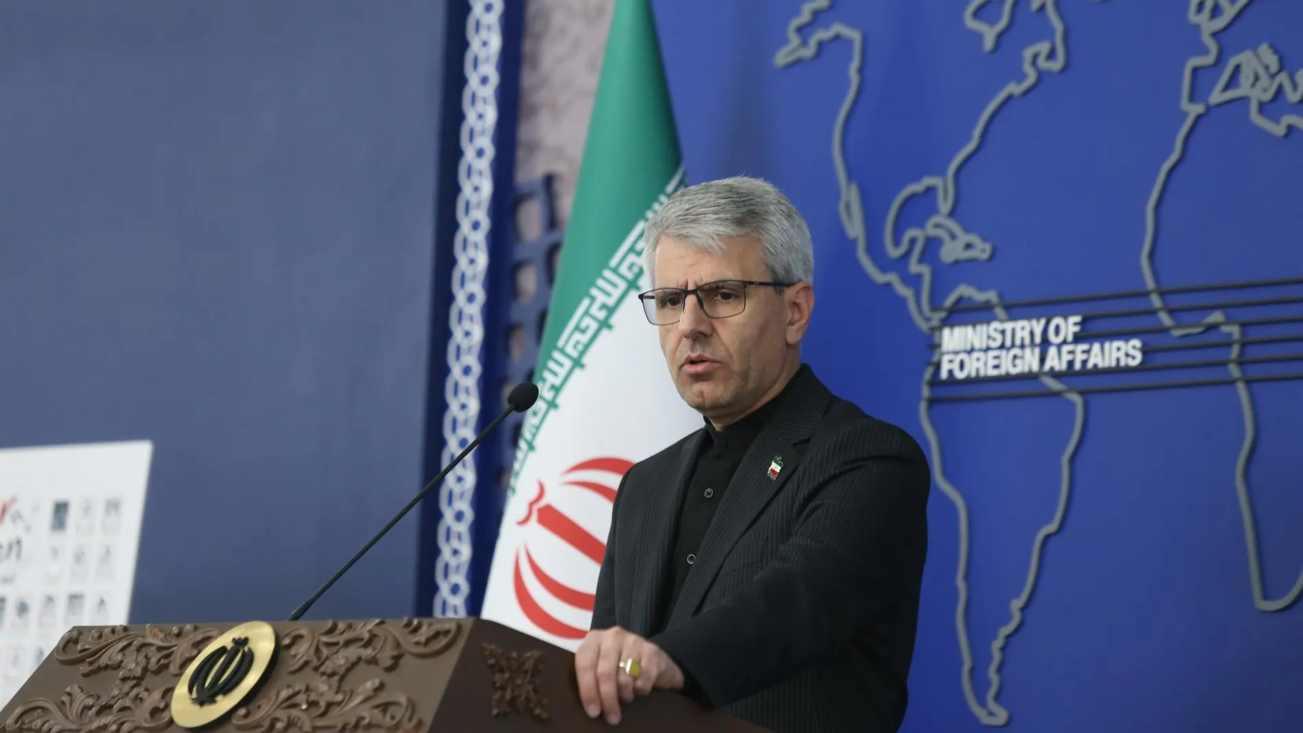 Irán Rechaza Negociaciones, Bloquea Ormuz y Amenaza con Continuar la Guerra