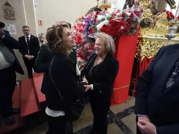María Jesús Montero visita varios templos y cofradías de Semana Santa en Jaén JAÉN, 02/04/2026.- La secretaria general del PSOE-A y candidata a la presidencia de la Junta de Andalucía, María Jesús Montero (c), acude este jueves a varios templos y cofradías de Semana Santa de Jaén en el transcurso de una visita privada que no había sido convocada previamente. EFE/ PSOE Andalucía SÓLO USO EDITORIAL / SÓLO DISPONIBLE PARA ILUSTRAR LA NOTICIA QUE ACOMPAÑA (CRÉDITO OBLIGATORIO)
