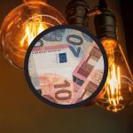 Precio de la luz hoy, s&aacute;bado 4 de abril, por horas: as&iacute; ahorrar&aacute;s en tu factura durante una jornada con nuevas subidas