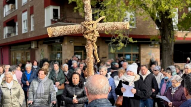V&iacute;a Crucis de Viernes Santo en Vitoria-Gasteiz REMITIDA / HANDOUT por OBISPADO DE VITORIA Fotograf&iacute;a remitida a medios de comunicaci&oacute;n exclusivamente para ilustrar la noticia a la que hace referencia la imagen, y citando la procedencia de la imagen en la firma 03/04/2026