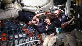 FOTODELDIA CABO CAÑAVERAL, 03/04/2026.- Imagen distribuida por la NASA que muestra a los cuatro astronautas de Artemis II dentro de la nave Orión. EFE/ NASA **SOLO USO EDITORIAL/SOLO DISPONIBLE PARA ILUSTRAR LA NOTICIA QUE ACOMPAÑA (CRÉDITO OBLIGATORIO)***