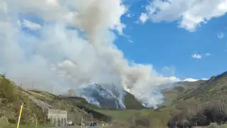 Incendio en Busdongo de Arbás (León) Incendio en Busdongo de Arbás (León)