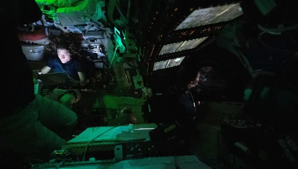 La astronauta Christina Koch en la nave Orion