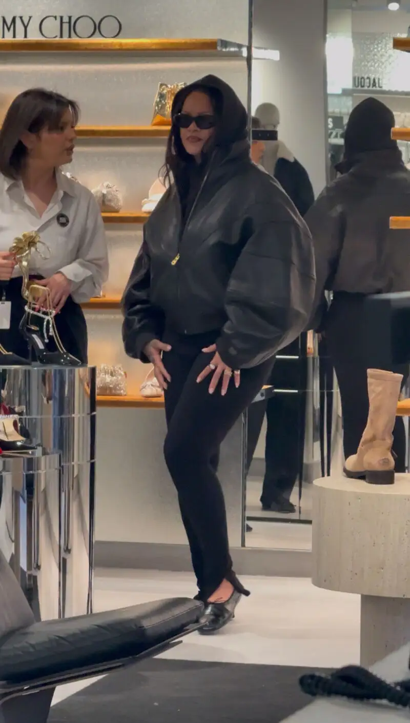 Rihanna de compras en París.