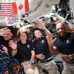 Trump conversa en directo con la misi&oacute;n de Artemis II y les agradece su valent&iacute;a