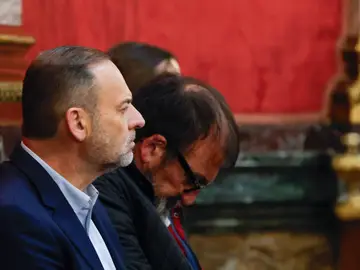 José Luis Ábalos y su exasesor Koldo García, en el juicio que se celebra en el Tribunal Supremo José Luis Ábalos y su exasesor Koldo García, en el juicio que se celebra en el Tribunal Supremo