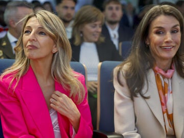 La Reina Letizia y Yolanda D&iacute;az.