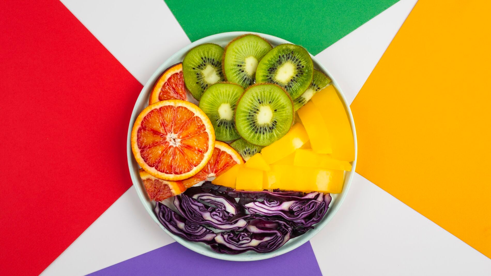 ¿Qué es la dieta arcoíris y qué beneficios aporta a la salud?