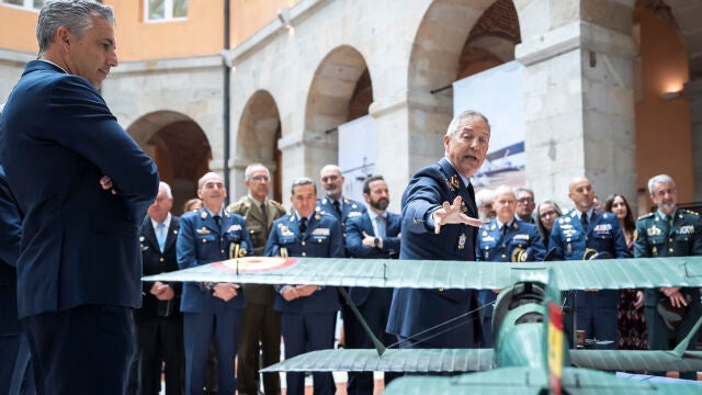 Madrid acoge una exposici&oacute;n de los grandes vuelos que conmemora las mayores gestas de la aviaci&oacute;n espa&ntilde;ola