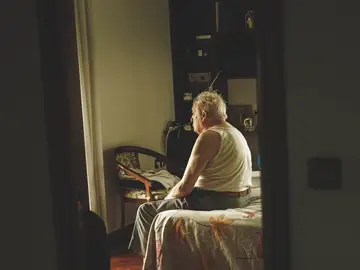 La tecnología acerca a quienes están lejos, pero a veces aleja a los que están cerca La tecnología acerca a quienes están lejos, pero a veces aleja a los que están cerca