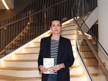 Carlota Casiraghi tiene el look francés más elegante. Carlota Casiraghi tiene el look francés más elegante.