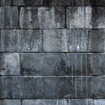 Imagen de archivo de una fachada con humedad