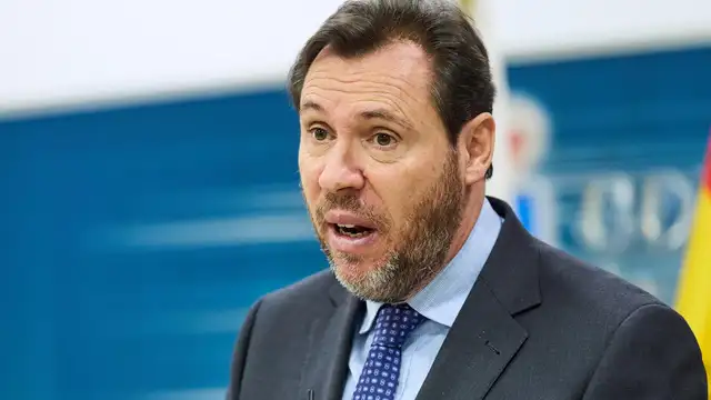 MADRID.-El Pleno de Centro reprueba a Óscar Puente y reclama su dimisión por "el colapso de Cercanías" MADRID.-El Pleno de Centro reprueba a Óscar Puente y reclama su dimisión por "el colapso de Cercanías"