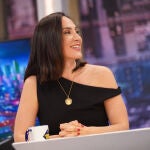 Tamara Falc&oacute; con top de Mango.