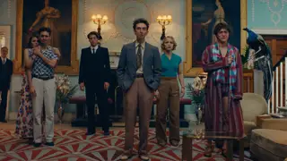 Pintores, fotógrafos, escultores, policías, mecenas y un asesino, ¿qué podría salir mal? Pintores, fotógrafos, escultores, policías, mecenas y un asesino, ¿qué podría salir mal?