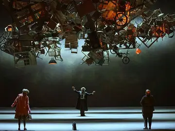 Momento de una función de "La novia vendida" en el Teatro Real de Madrid Momento de una función de "La novia vendida" en el Teatro Real de Madrid