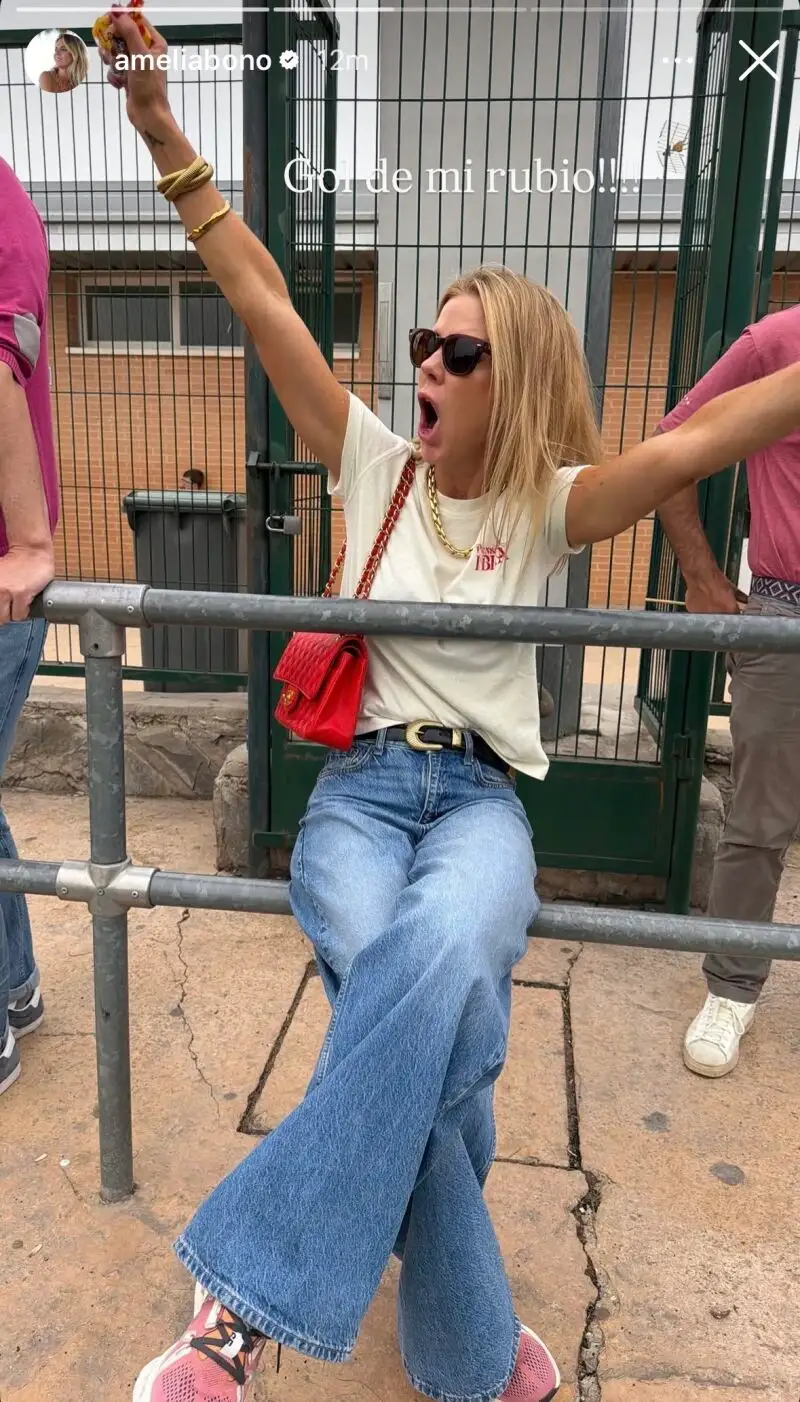 El look de Amelia Bono.
