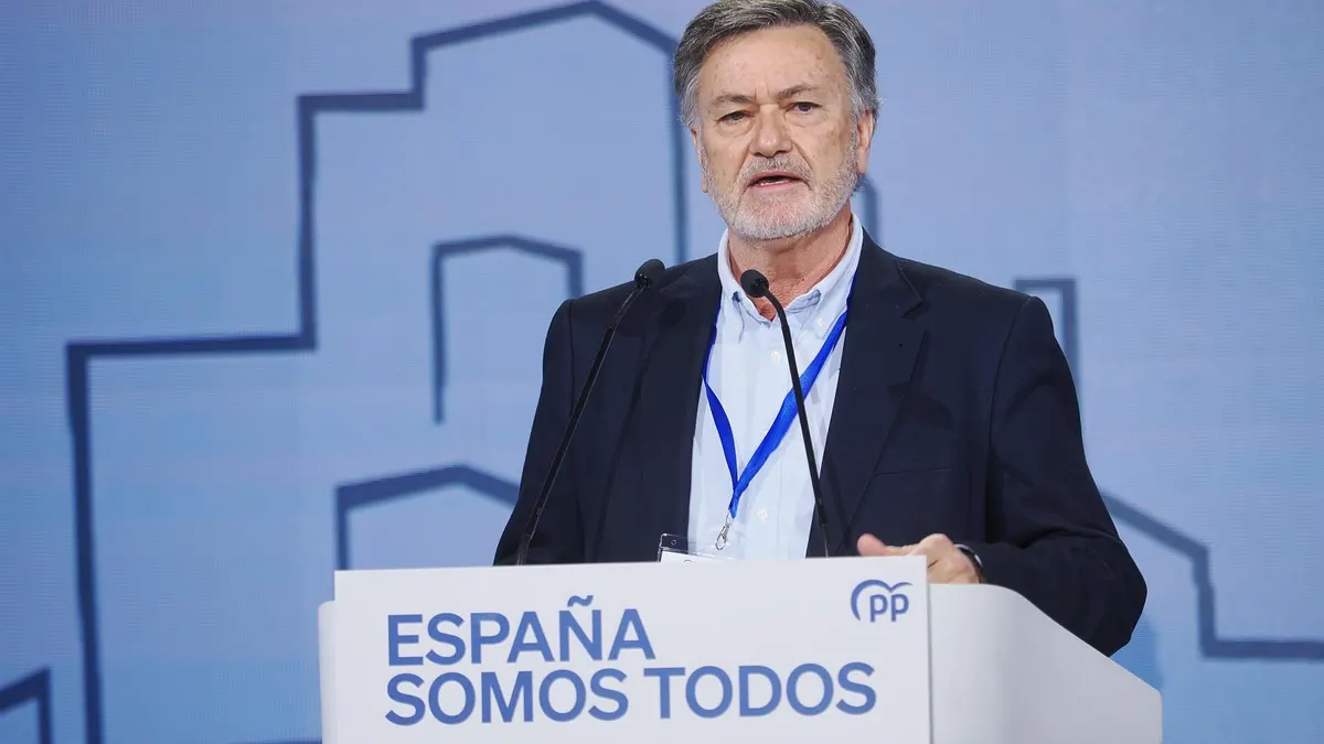 El PP propone a Francisco Vázquez como presidente de las Cortes de Castilla y León